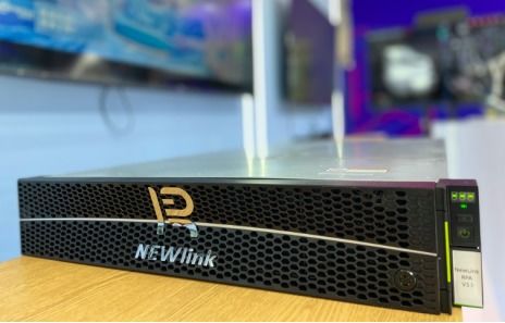 新纽科技携信创产品人工智能一体机亮相中关村论坛，赋能人工智能基础软件开发新生态